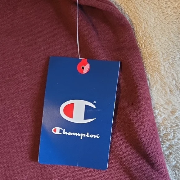 Champion Men's Burgundy Crewneck Sweater - Picture 9 of 10